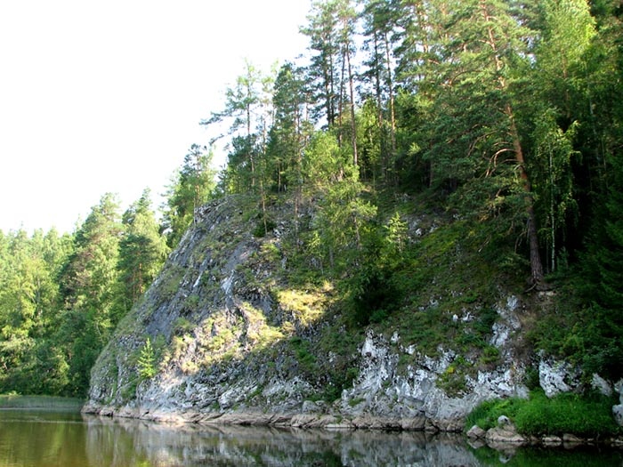 Природный парк "Оленьи Ручьи", скала "Утопленник"